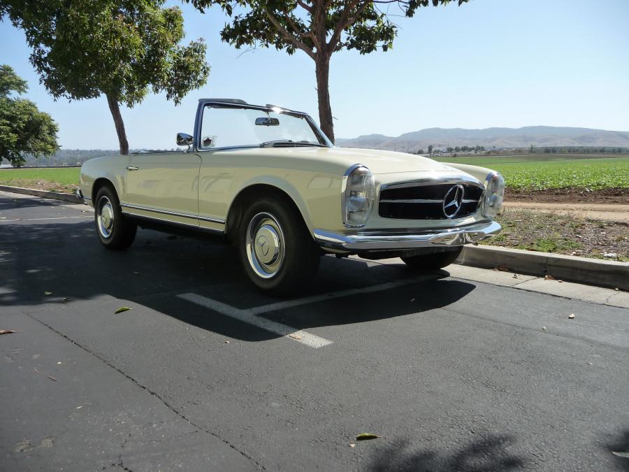  Mercedes-Benz 230 SL Roadster 1966 года  (фото 1 из 5)